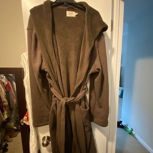 Men’s UGG robe. Like new!